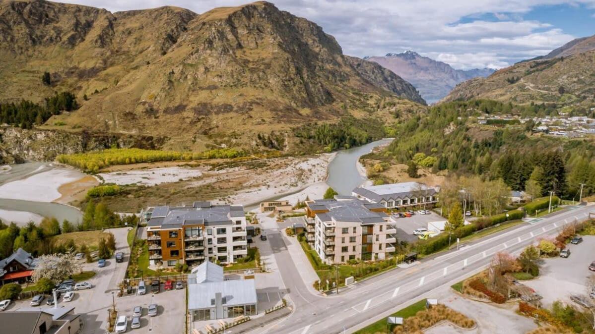 Penthouse Leisure Apartment Queenstown Exterior photo