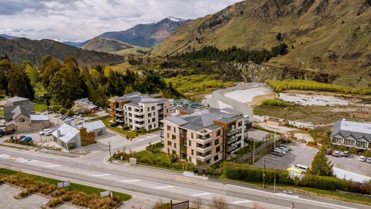 Penthouse Leisure Apartment Queenstown Exterior photo